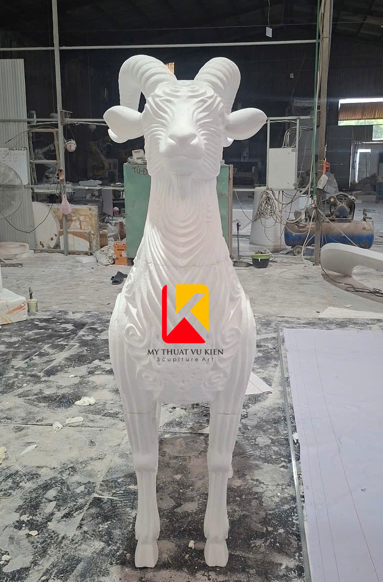 mô hình linh vật dê
